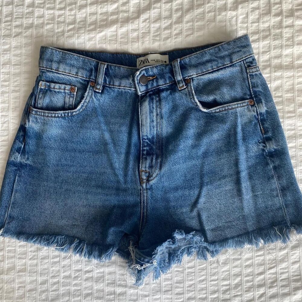Zara Women's Cut-Off Jean Shorts